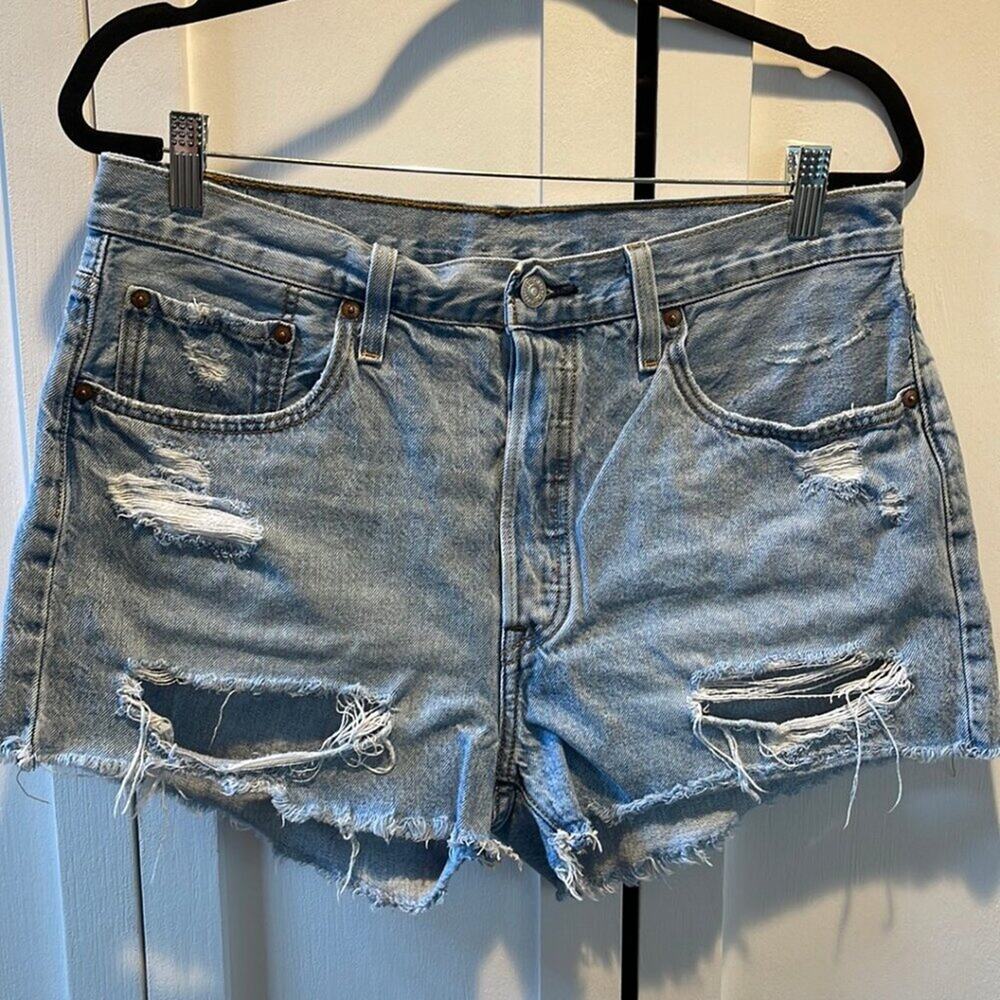Levis 501 Light Washed Denim Distressed Cutoff Jean Shorts Size 32